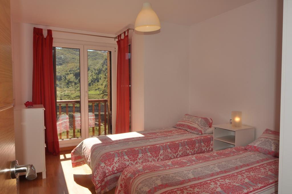 Apartamentos Tirol Formigal Phòng bức ảnh