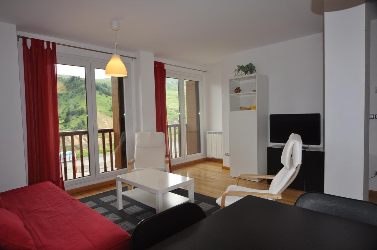Apartamentos Tirol Formigal Ngoại thất bức ảnh