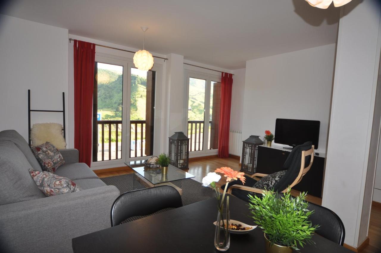 Apartamentos Tirol Formigal Ngoại thất bức ảnh