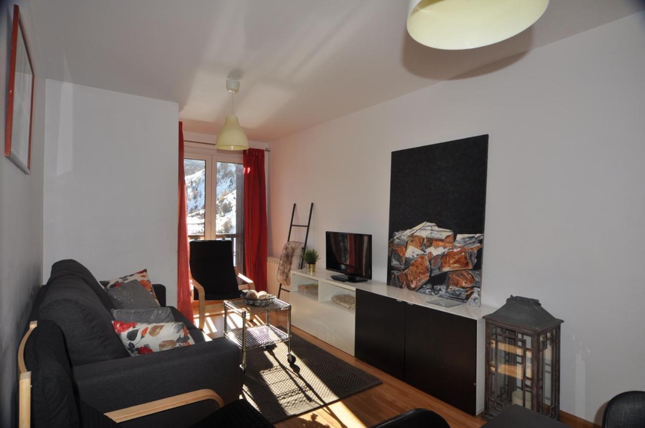 Apartamentos Tirol Formigal Ngoại thất bức ảnh